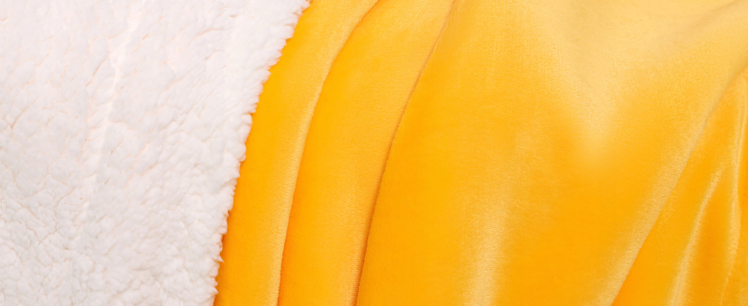 Koc Sherpa 160 × 200 cm żółty, dwustronny, 550 GSM