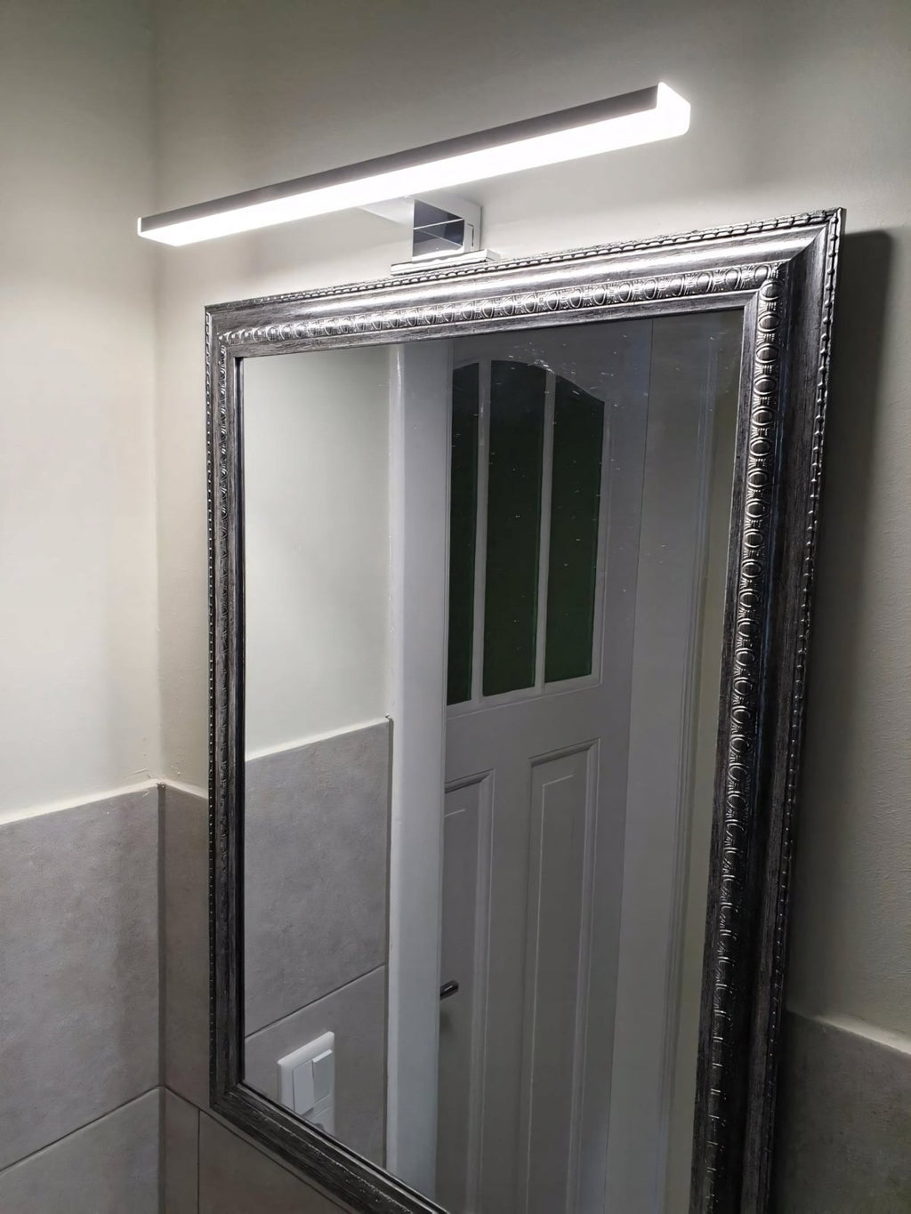 Kinkiet LED nad lustro 40cm IP44 srebrny zimne światło | REEVE