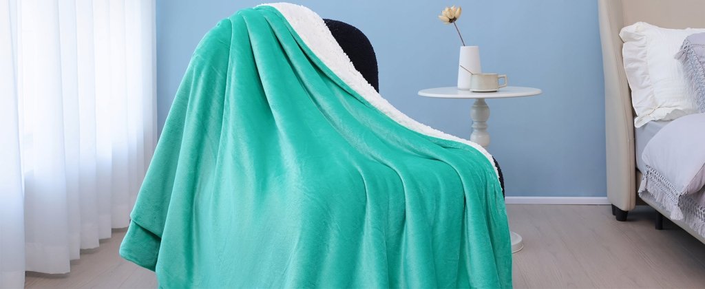 Koc sherpa KANKAEU 200x230cm dwustronny zielony | REEVE