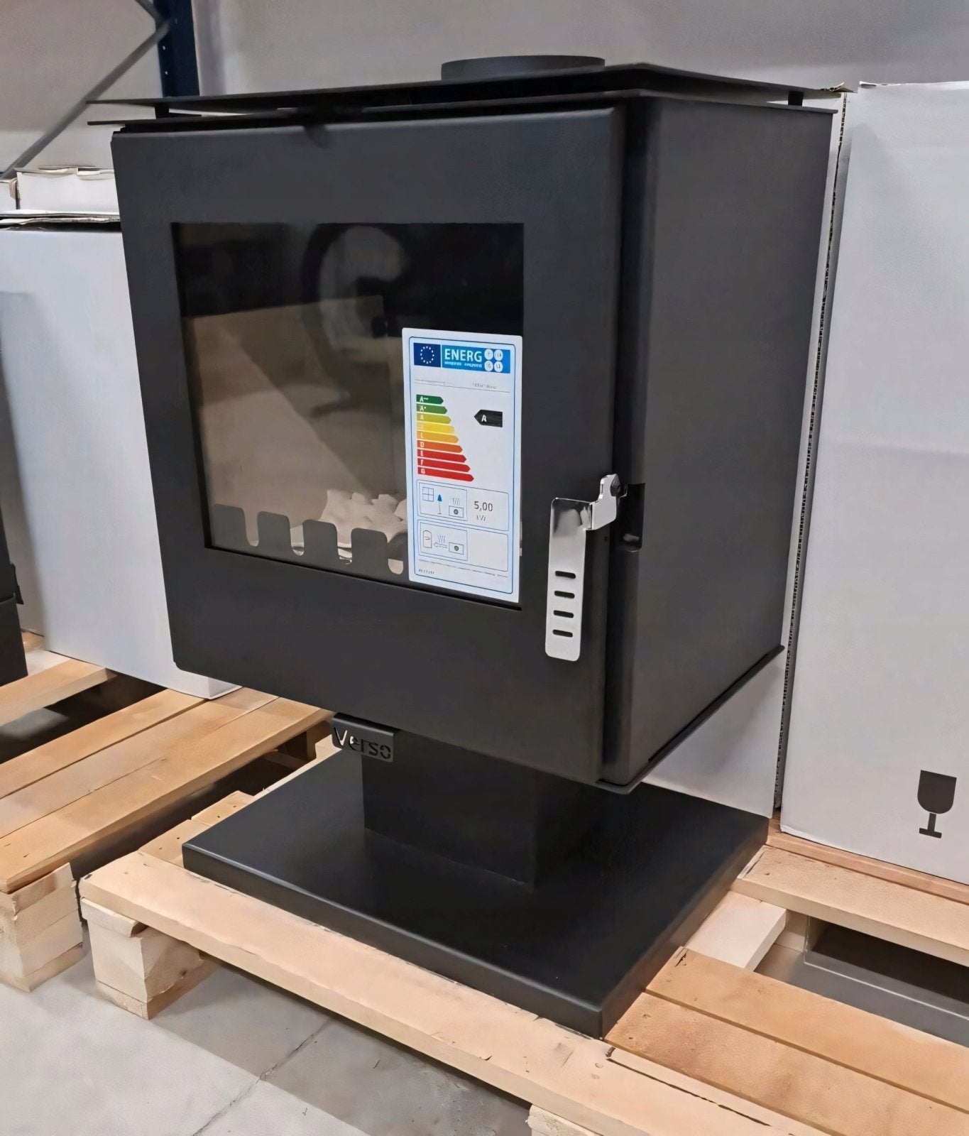 Piec na drewno wolnostojący 5 kW VERSO Rheia P | REEVE