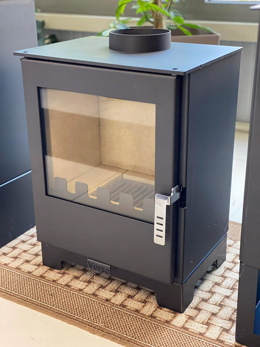 Piec na drewno wolnostojący VERSO 3L 5kW A+ | REEVE