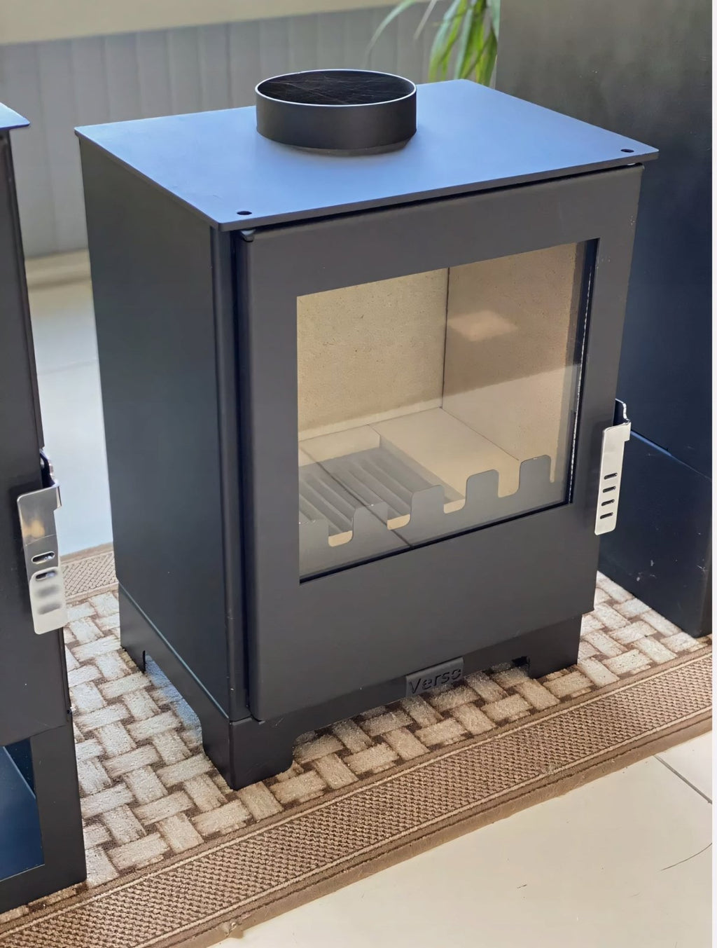 Piec na drewno wolnostojący VERSO 3L 5kW A+ | REEVE